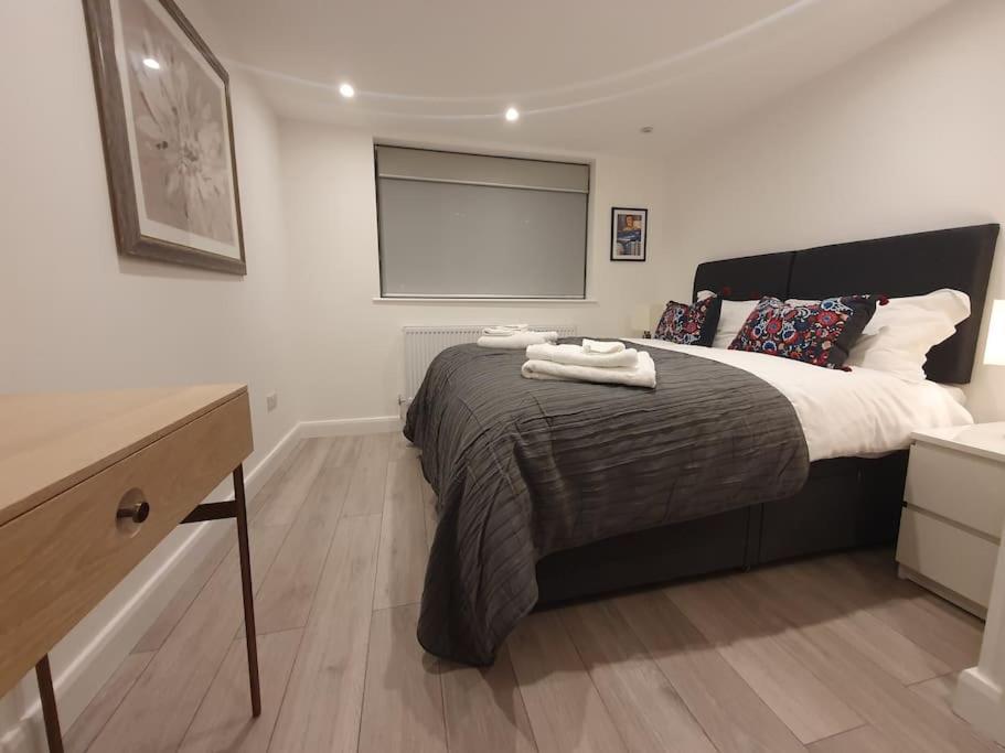 Luton Town Centre Executive Apartment Buitenkant foto